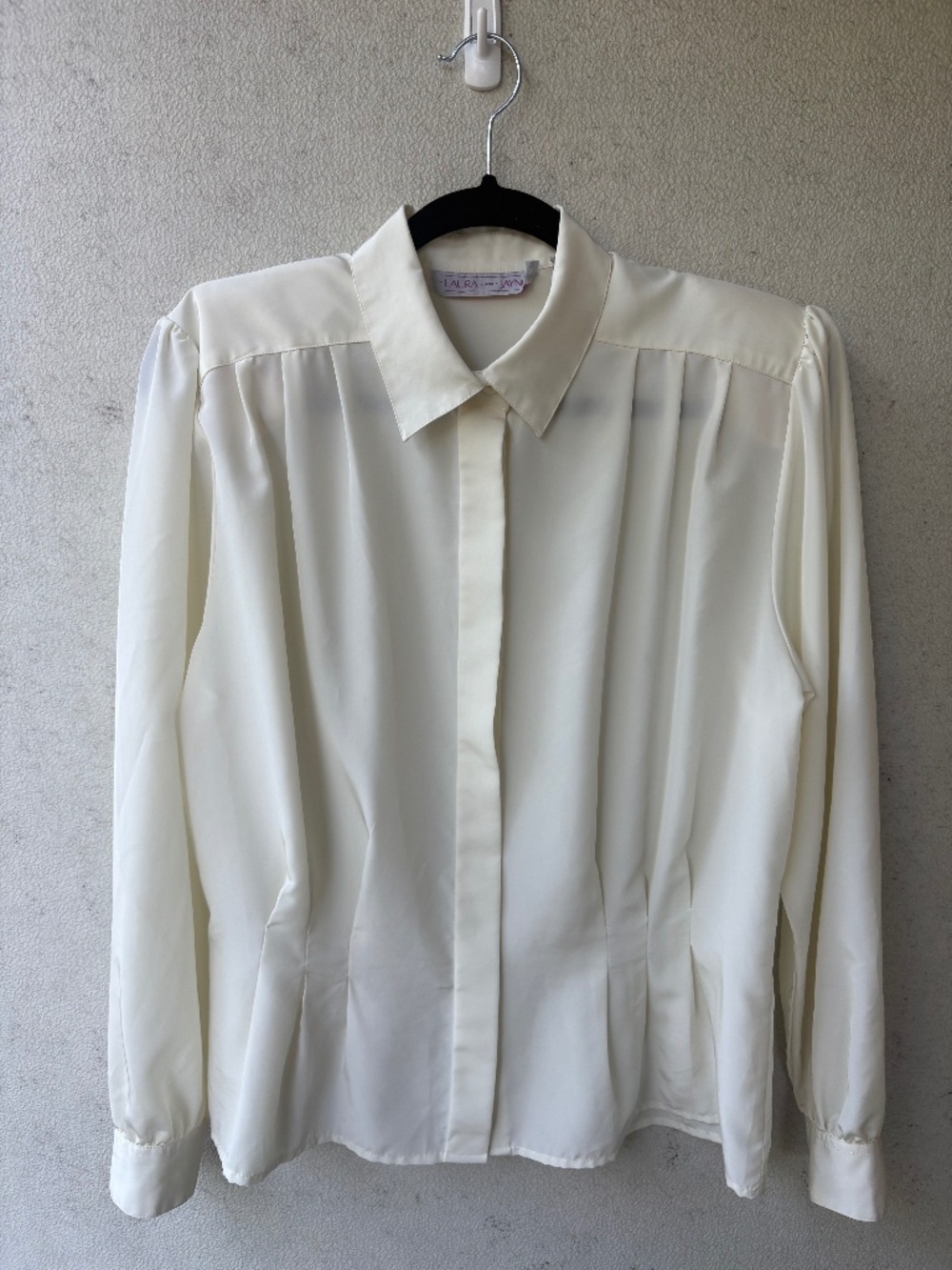 Vintage Laura & Jayne Size 14 Ivory Pleated Tailored Secretary Blouse 90s